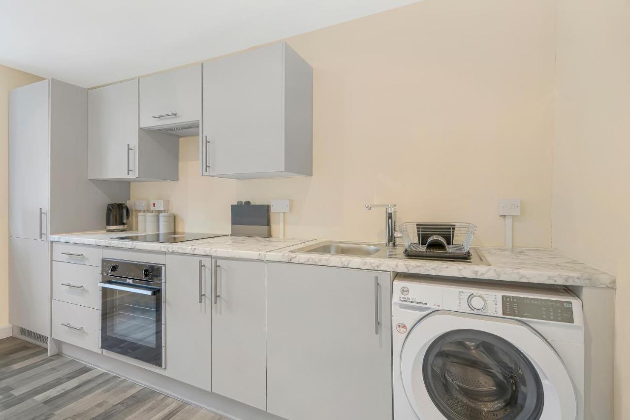 Suites By Rehoboth - Overcomers- Deptford Londres Extérieur photo