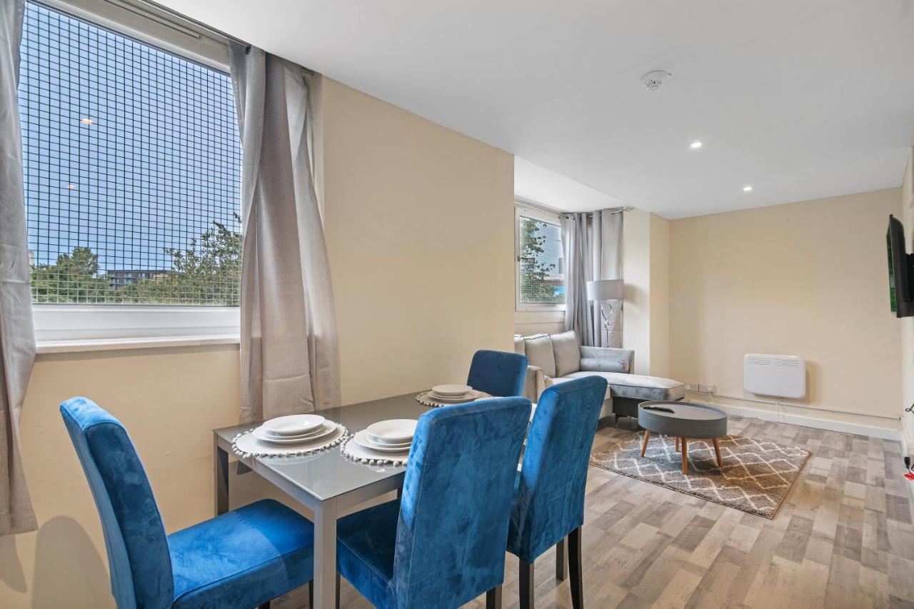 Suites By Rehoboth - Overcomers- Deptford Londres Extérieur photo