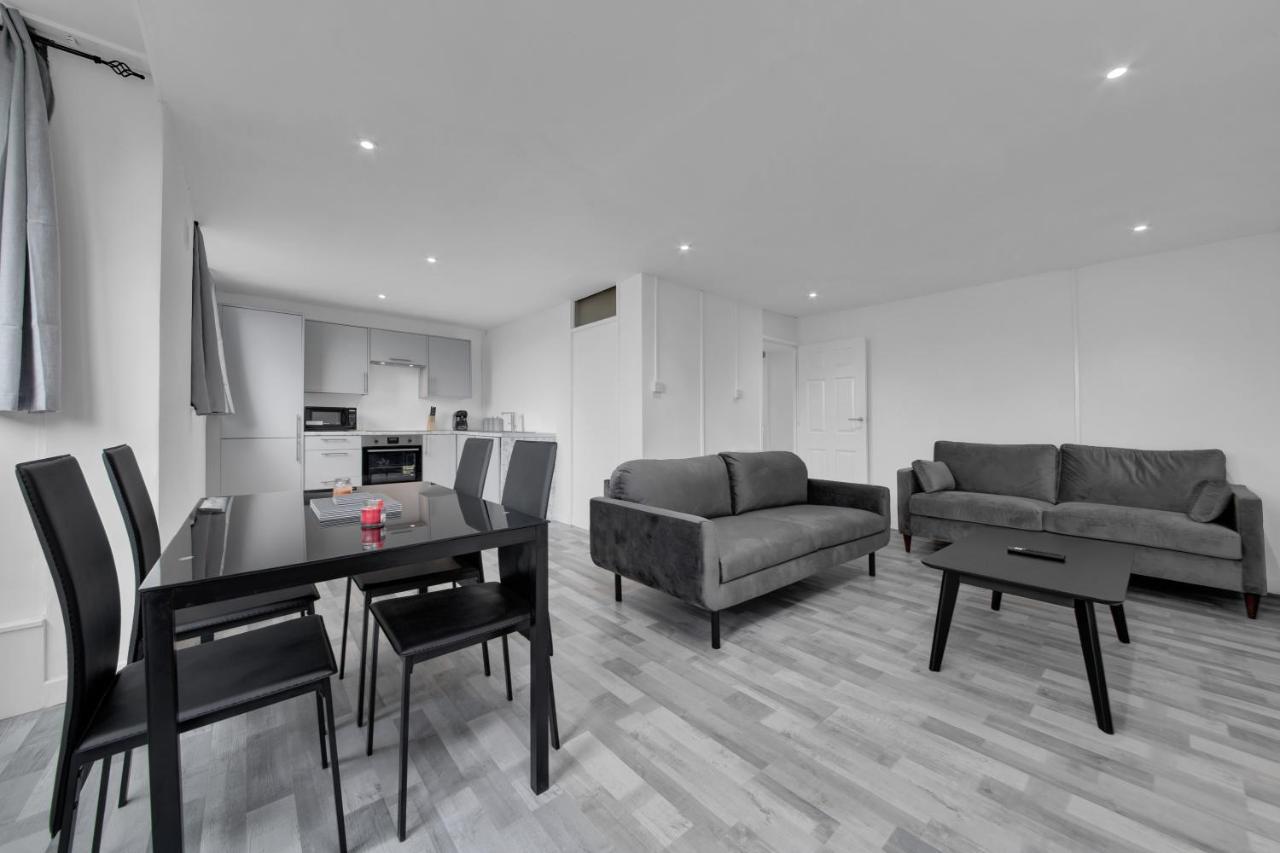 Suites By Rehoboth - Overcomers- Deptford Londres Extérieur photo